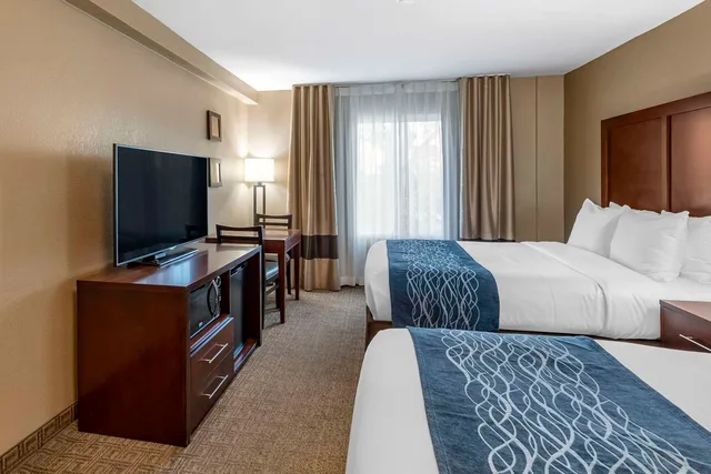 غرفة بسريرين كوين لذوي الإعاقة، Comfort Inn & Suites Ventura Beach 3/4