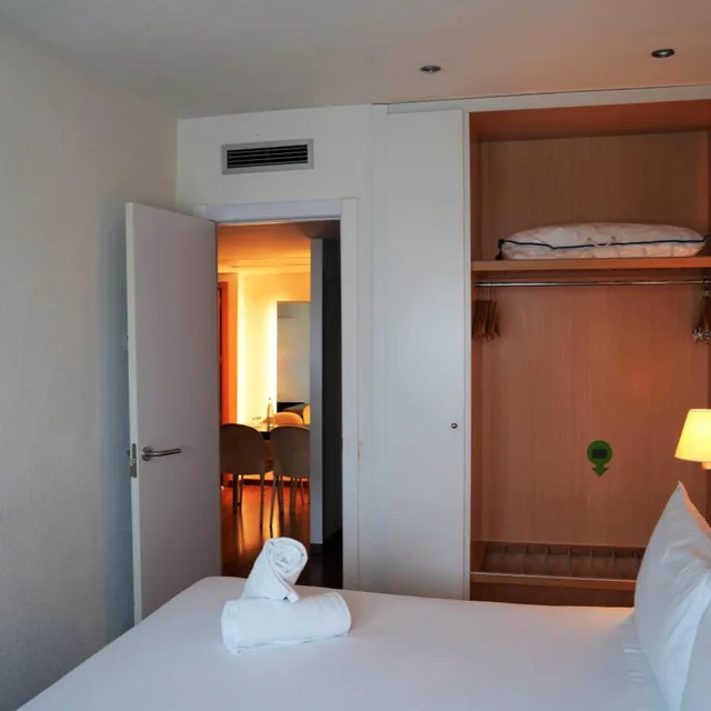 Room, Quadruple, Port Feria Valencia 1/7