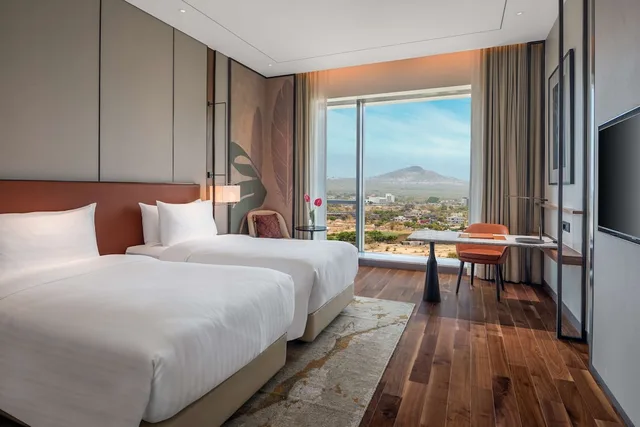 Superior, Hill View، Radisson Blu Hotel & Spa Nashik 1/7