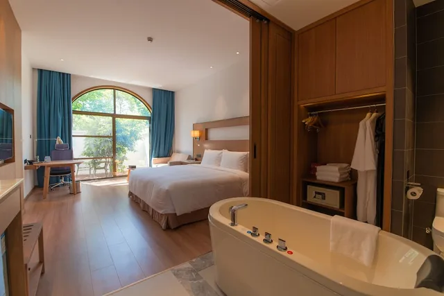 غرفة سوبيريور بسرير كينج، Novotel Suzhou Tai Lake Santeh 6/6