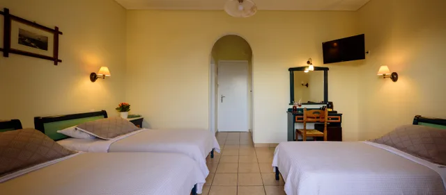 غرفة قياسية ثلاثية بسرير فردي، Karidis Hotel 4/7