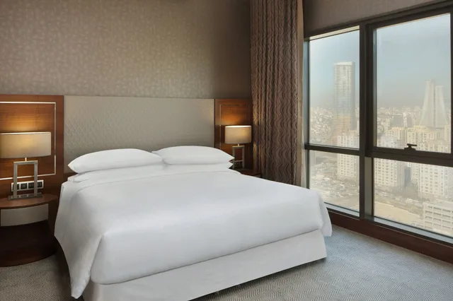 Deluxe, King Bed, Sheraton Grand Istanbul Atasehir 4/10