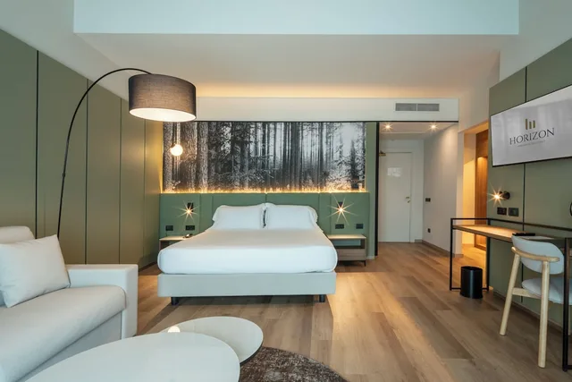 Junior Suite, Queen Bed, Sofa, Pool Access، Hotel Horizon Wellness Spa Resort, BW Signature Collection 6/10