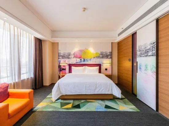 غرفة ديلوكس بسرير كوين، Hampton By Hilton Shunde Longjiang 1/1
