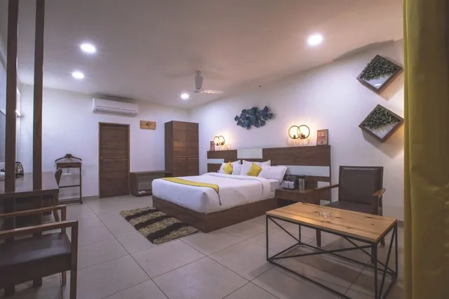 غرفة سوبيريور بسرير كينج، Phoenix Resort 4/5