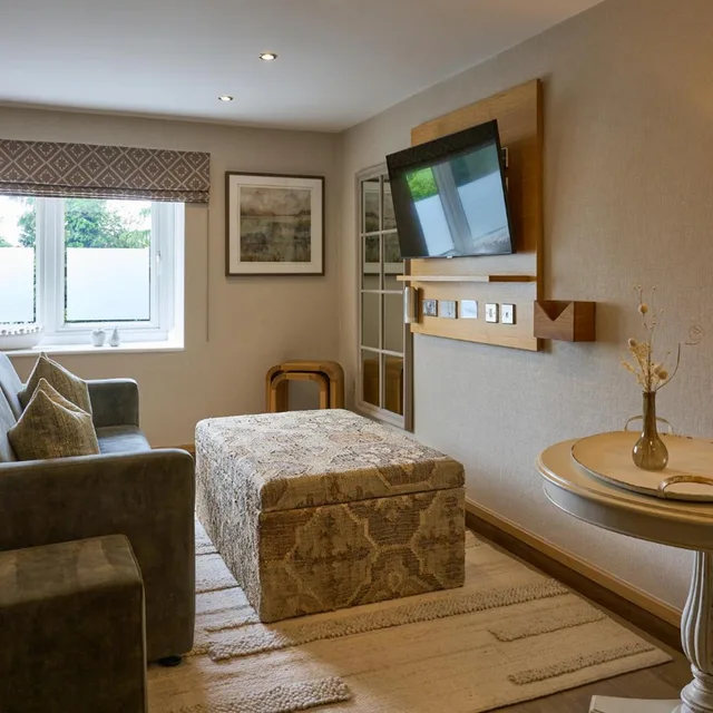 Executive, Suite, The Fairlawns Hotel And Spa 2/4