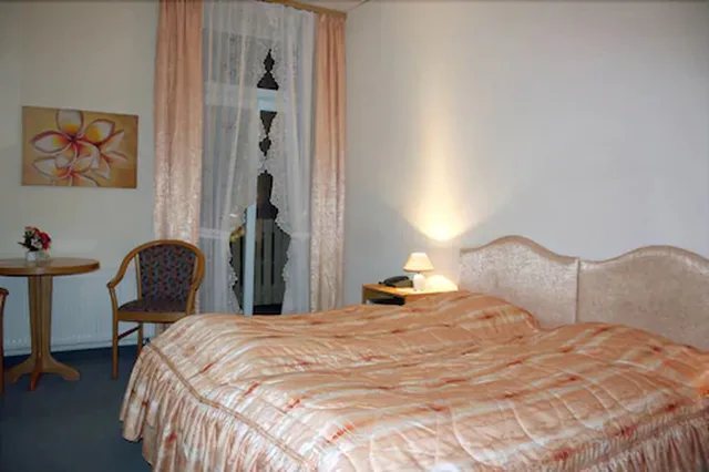 جناح عائلي بسرير مزدوج بحوض جاكوزي، Parkhotel Waldschlösschen 1/5