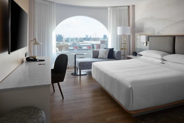 غرفة ديلوكس بسرير كينج، Marriott Chateau Champlain 3/10