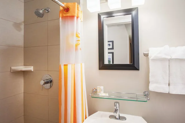 غرفة ديلوكس بسرير مزدوج لذوي الإعاقة، La Quinta Inn & Suites by Wyndham New York City Central Park 8/8