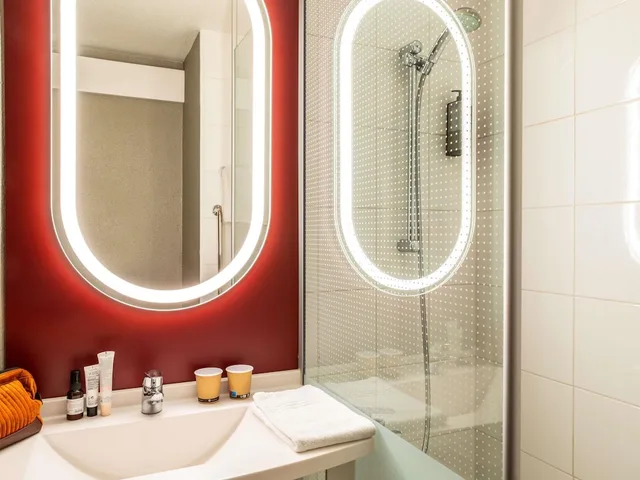 غرفة قياسية بسريرين منفصلين، Ibis Aulnay Paris Nord Expo 8/8