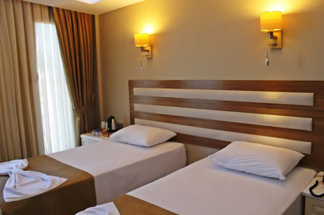 غرفة بسريرين منفصلين، Feza Otel 2/6