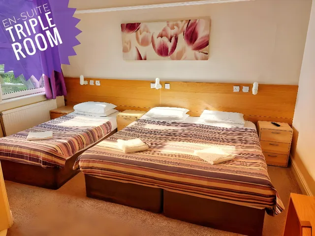 غرفة بسرير مزدوج أو سريرين منفصلين، Bridge Guest House 1/1