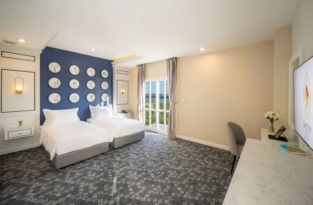 غرفة ديلوكس بسريرين منفصلين بإطلالة على النهر بشرفة، Eastin Hotel Vientiane 1/6