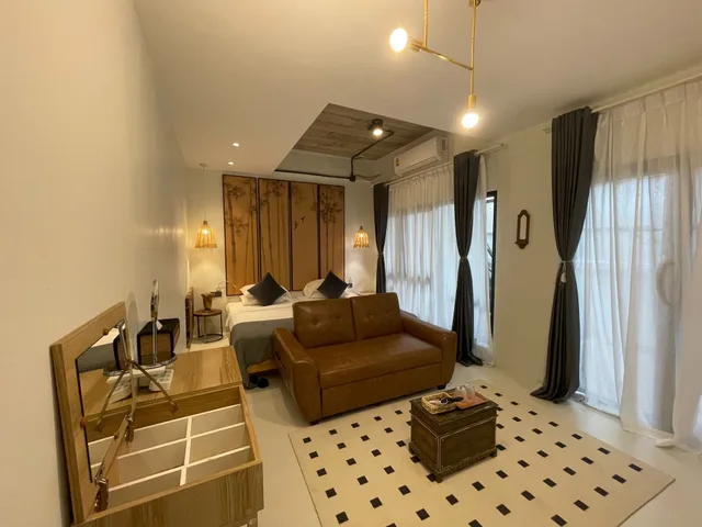 Luxury, King Bed, Yolo Bangkok Boutique Hotel 2/5