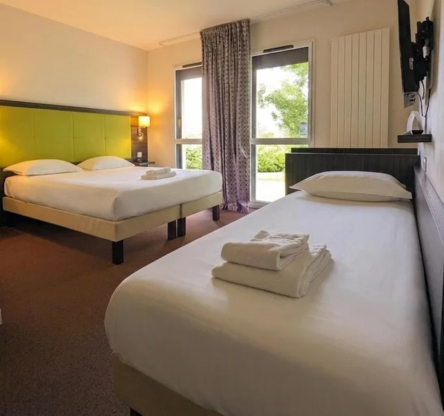 غرفة بسرير مزدوج أو سريرين منفصلين، The Originals City, Hotel La Verriaire, Cholet Sud 3/10