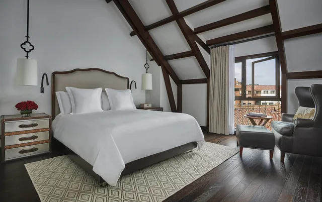 Superior, Queen Bed, Four Seasons Hotel Casa Medina, Bogota 2/4