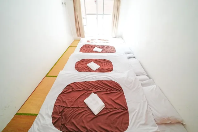 غرفة يابانية بفرشتي فوتون بحمام مشترك، Sakura Hotel Nippori 4/5