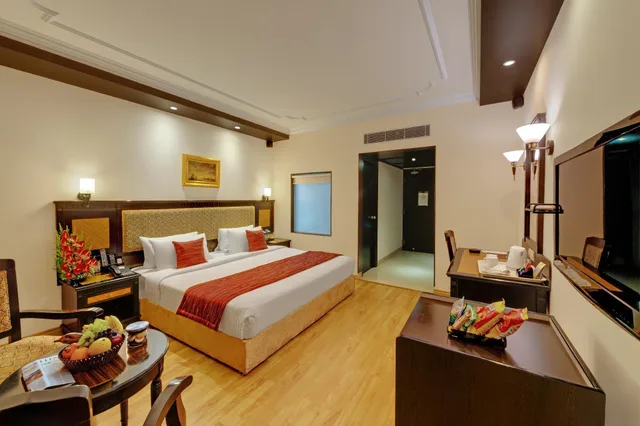 جناح ملكي، SRM HOTEL 1/1