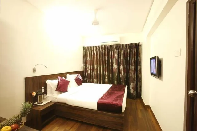 Executive, Hotel Plaza 6/7
