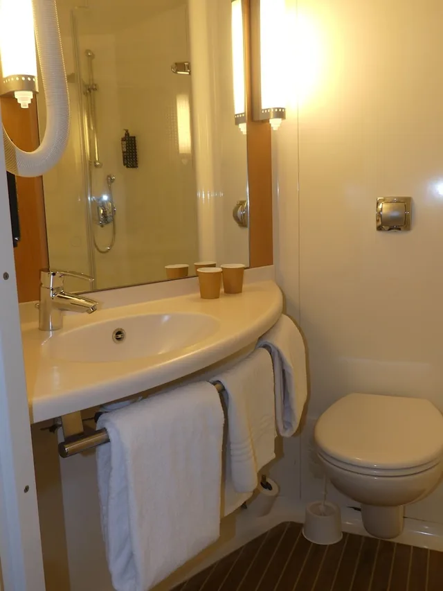 غرفة قياسية بسرير مزدوج وسرير فردي، Ibis Istres Trigance 5/5
