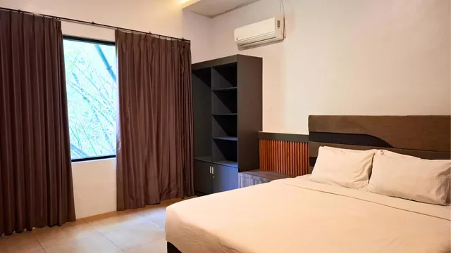 فيلا سوبيريور بـ3 غرف نوم بمسبح خاص، Bwalk Hotel Malang 1/1
