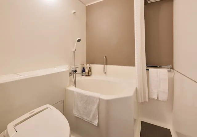 غرفة سوبيريور ثلاثية بسريرين منفصلين، Shinjuku Prince Hotel 3/5