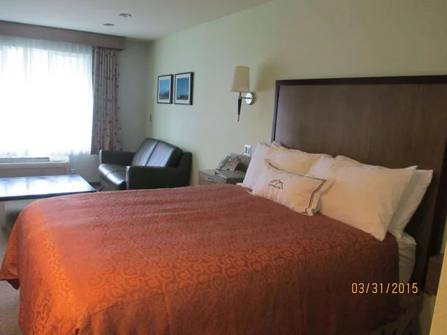 غرفة قياسية بسرير كوين، Best Western Snowcap Lodge 1/2
