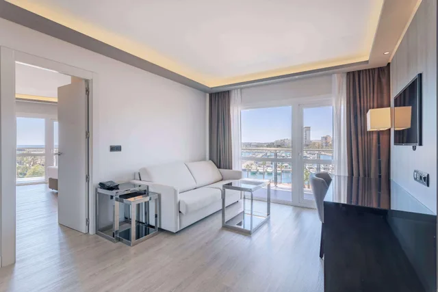 جناح جونيور بسرير مزدوج، Melia Alicante 8/10