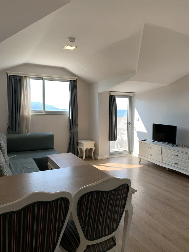 غرفة اقتصادية بسرير كوين مع أريكة، Daphne Residence 3/10