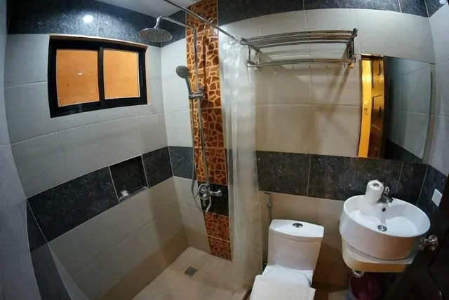 غرفة ديلوكس رباعية بسريرين مزدوجين، Rovic Apos S Tourist Hotel 3/3