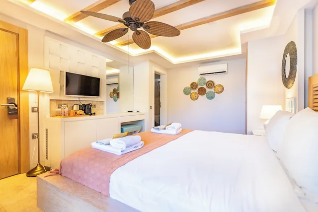 غرفة كلاسيكية بسرير كوين، Kalkan Saray Suites Hotel 6/10