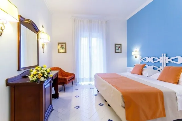Standard, Triple, 1 Queen and 1 Single Bed, Hotel Villa Di Sorrento 2/6
