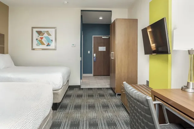 غرفة قياسية بسريرين كوين لذوي الإعاقة، Holiday Inn Express and Suites Houston Westchase - Westheimer 4/5