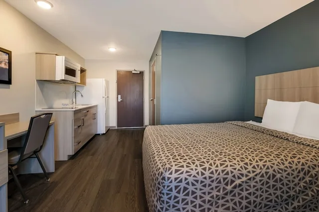 جناح بسرير كوين، WoodSpring Suites Greensboro - High Point North 2/5