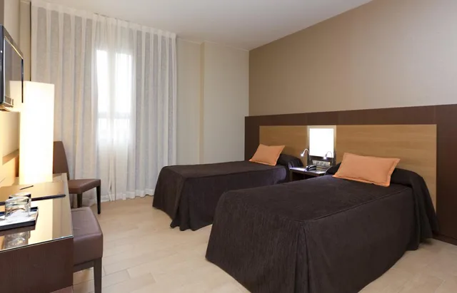 غرفة قياسية بسرير مزدوج، Hotel Ciudad de Alcaniz 1/2