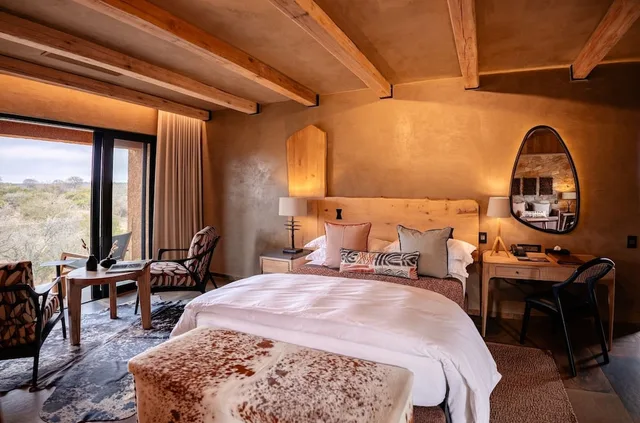 جناح عائلي بسرير كينج مع أريكة، Kapama River Lodge 7/10