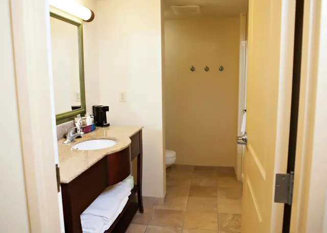 غرفة بسرير كينج، Hampton Inn Martin 3/3