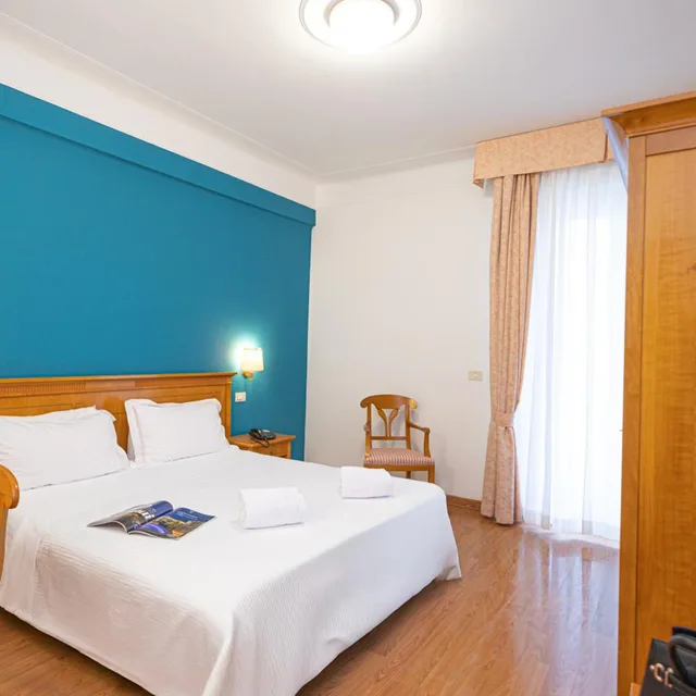 غرفة مزدوجة قياسية بشرفة، LVG Hotel Collection - Majestic 1/10