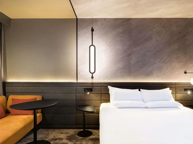 غرفة ديلوكس بسرير كوين، Novotel London Paddington 1/3
