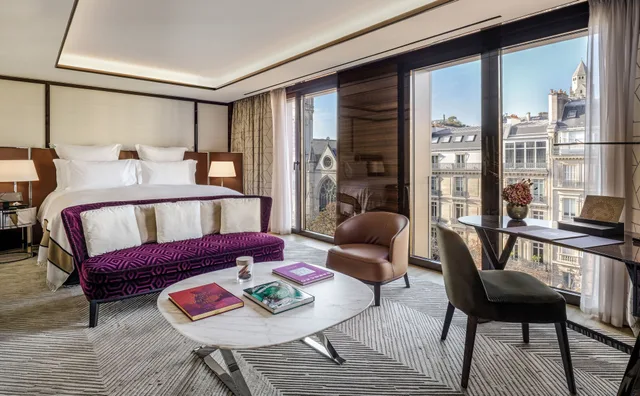 جناح جونيور بإطلالة على المدينة، Bulgari Hotel Paris 2/5