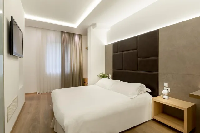 جناح بجاكوزي، Hotel Polo 2/10