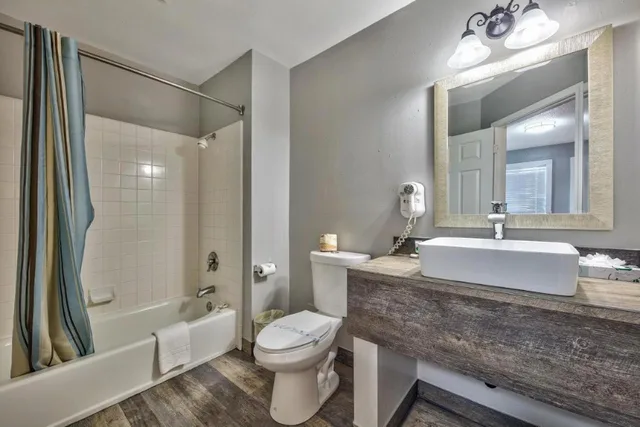 غرفة بسرير كينج، Lake Ridge Hotel 9/10