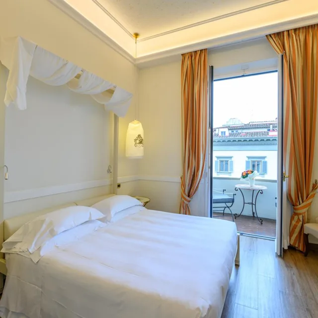 Twin or Double superior with balcony, Hotel Kraft 2/10