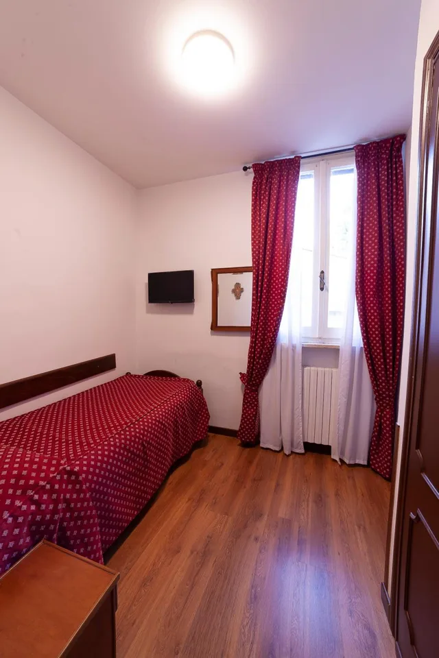 غرفة مفردة، Hotel Pax 3/7