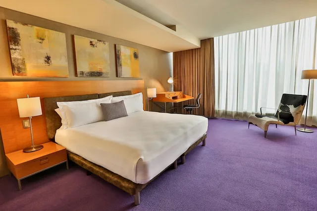 Camino Real Club, King Bed، Camino Real Santa Fe Mexico 3/8