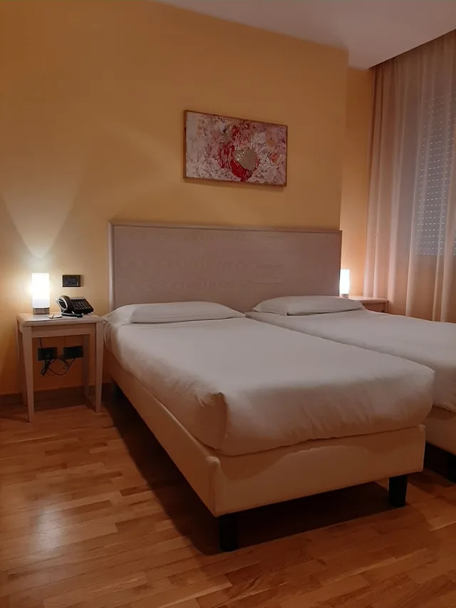 غرفة بسرير كوين، Hotel Chiaraluna 1/8