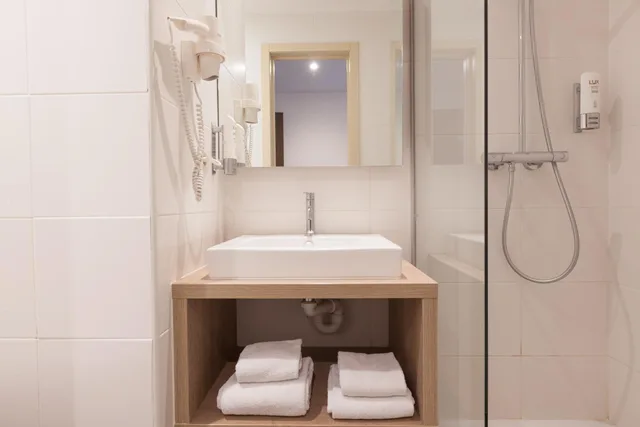 غرفة مفردة، Hotel Villa Royale 4/7