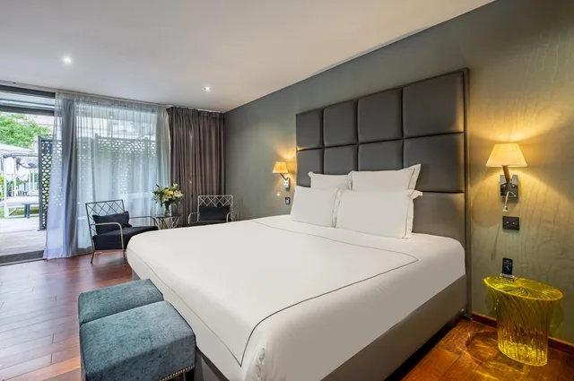غرفة ديلوكس بسرير مزدوج بإطلالة على الحديقة بشرفة، Hotel Le Palais Gallien 2/6