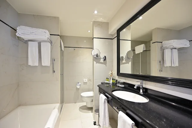 Charles, Family Suite, King Bed، Grand Hotel Casselbergh 1/3