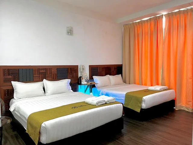 Family Suite, Double Bed, S8 Boutique Hotel 2/2